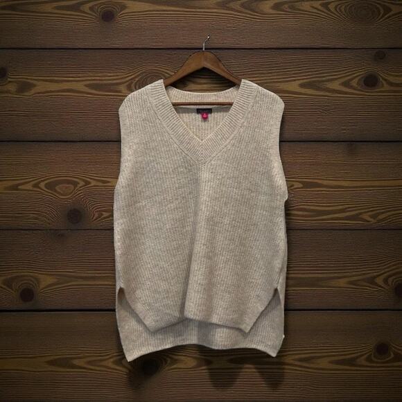 Vince Camuto Sweaters - Vince Camuto Beige Women's V-Neck Knit Sweater Vest NWT Size M
